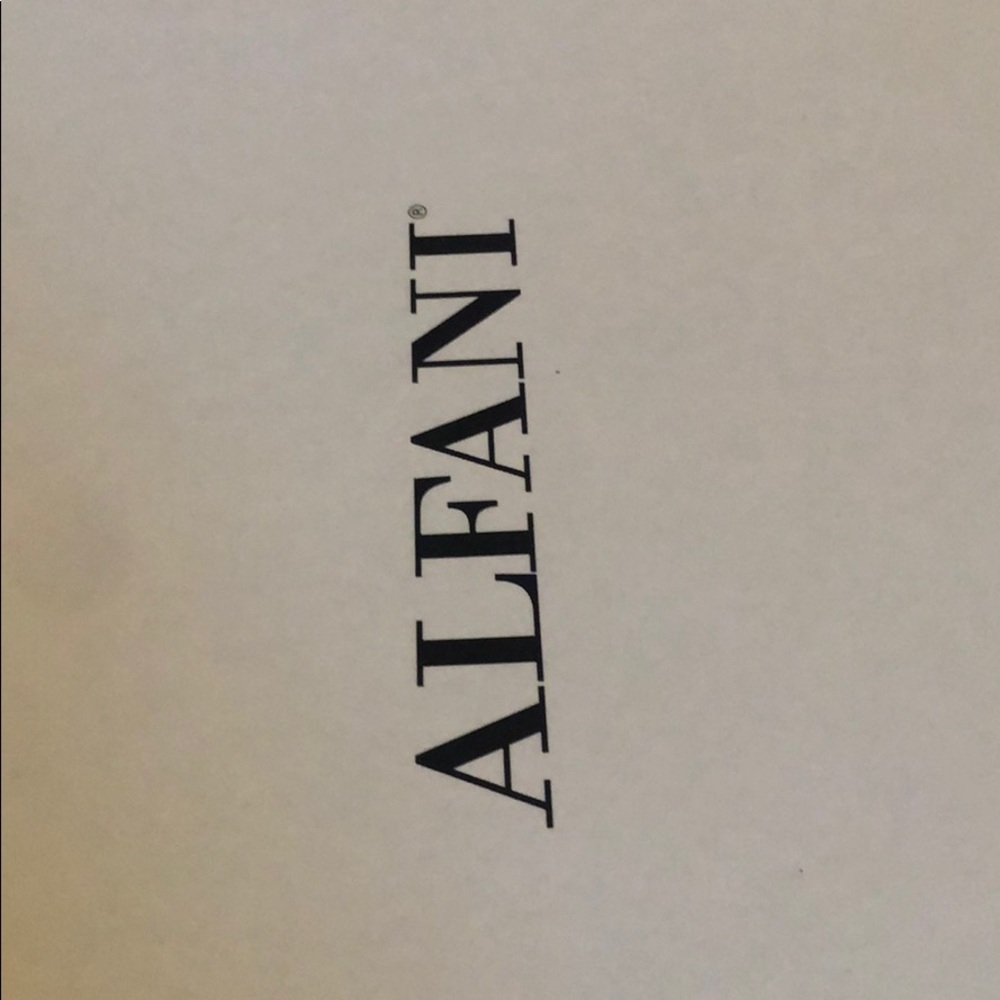 Alfani shoes! Light wear!
